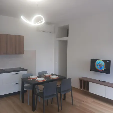 La Meridiana アパート カモーリ