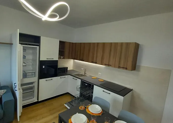 La Meridiana كامولّي